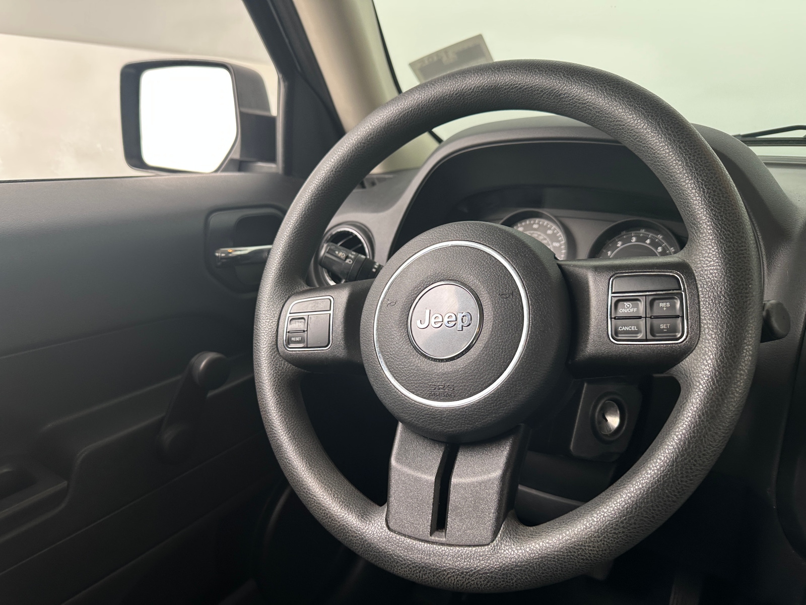Thumbnail: 2015 Jeep Patriot - 5