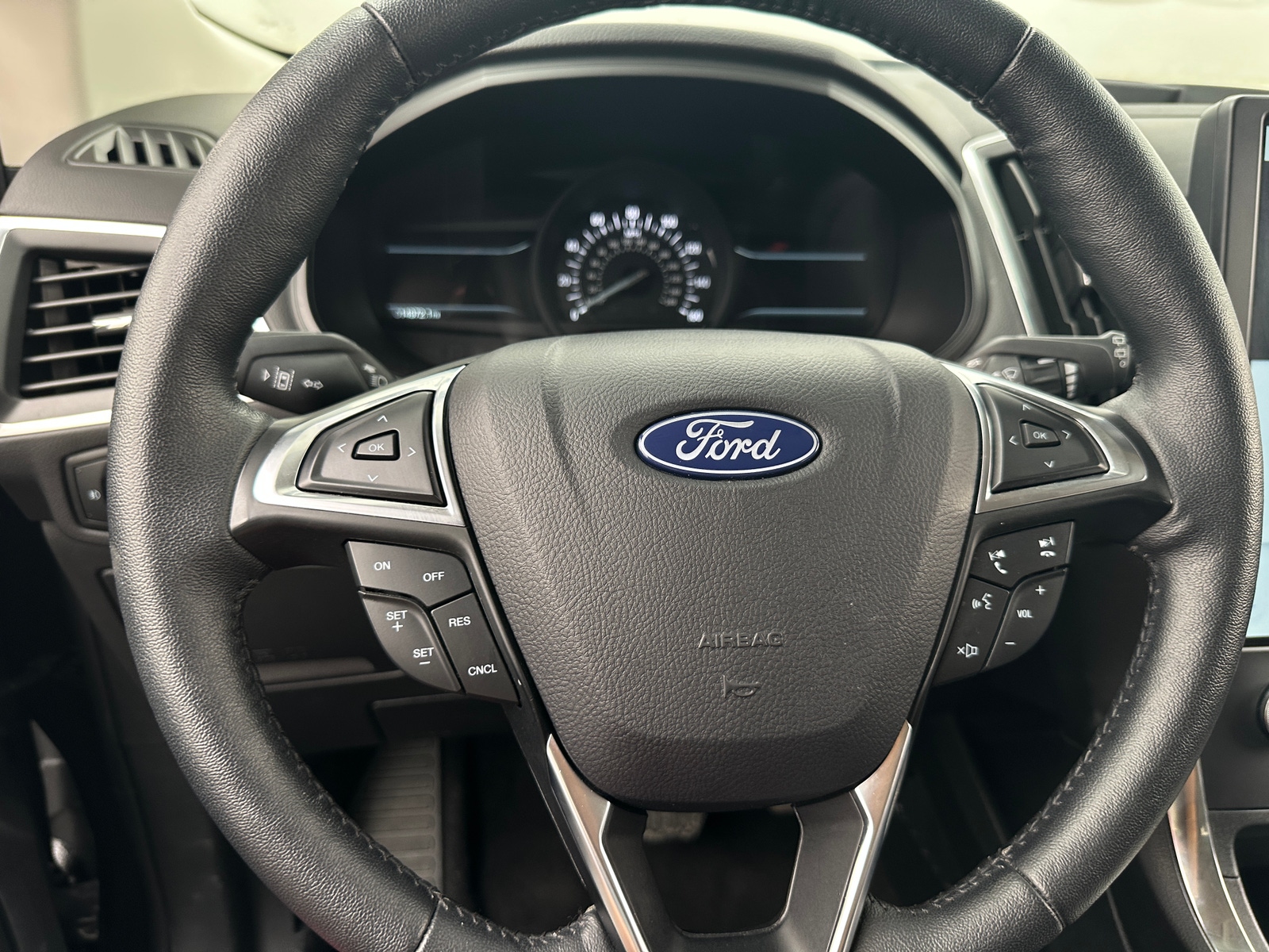 Thumbnail: 2024 Ford Edge - 4