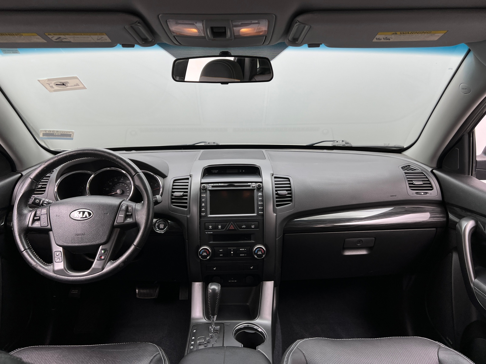 Thumbnail: 2011 Kia Sorento - 2
