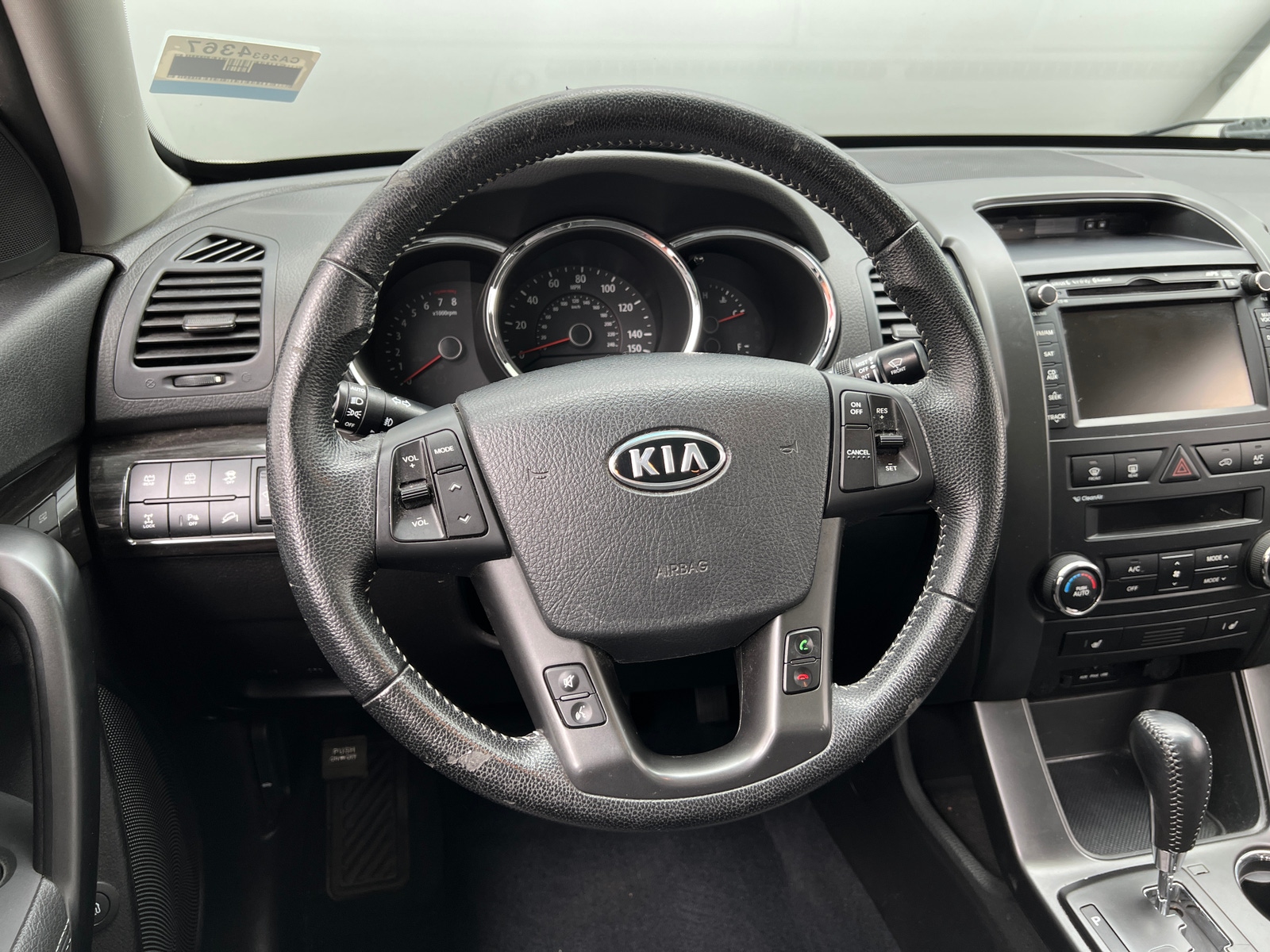 Thumbnail: 2011 Kia Sorento - 4