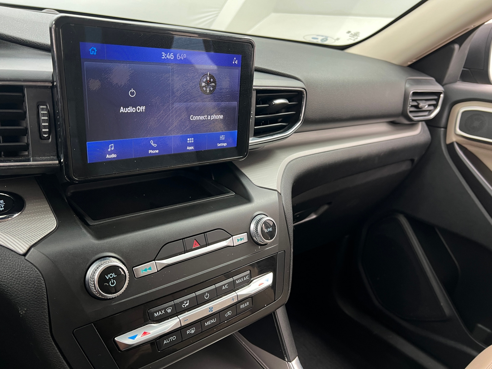 Thumbnail: 2020 Ford Explorer - 3