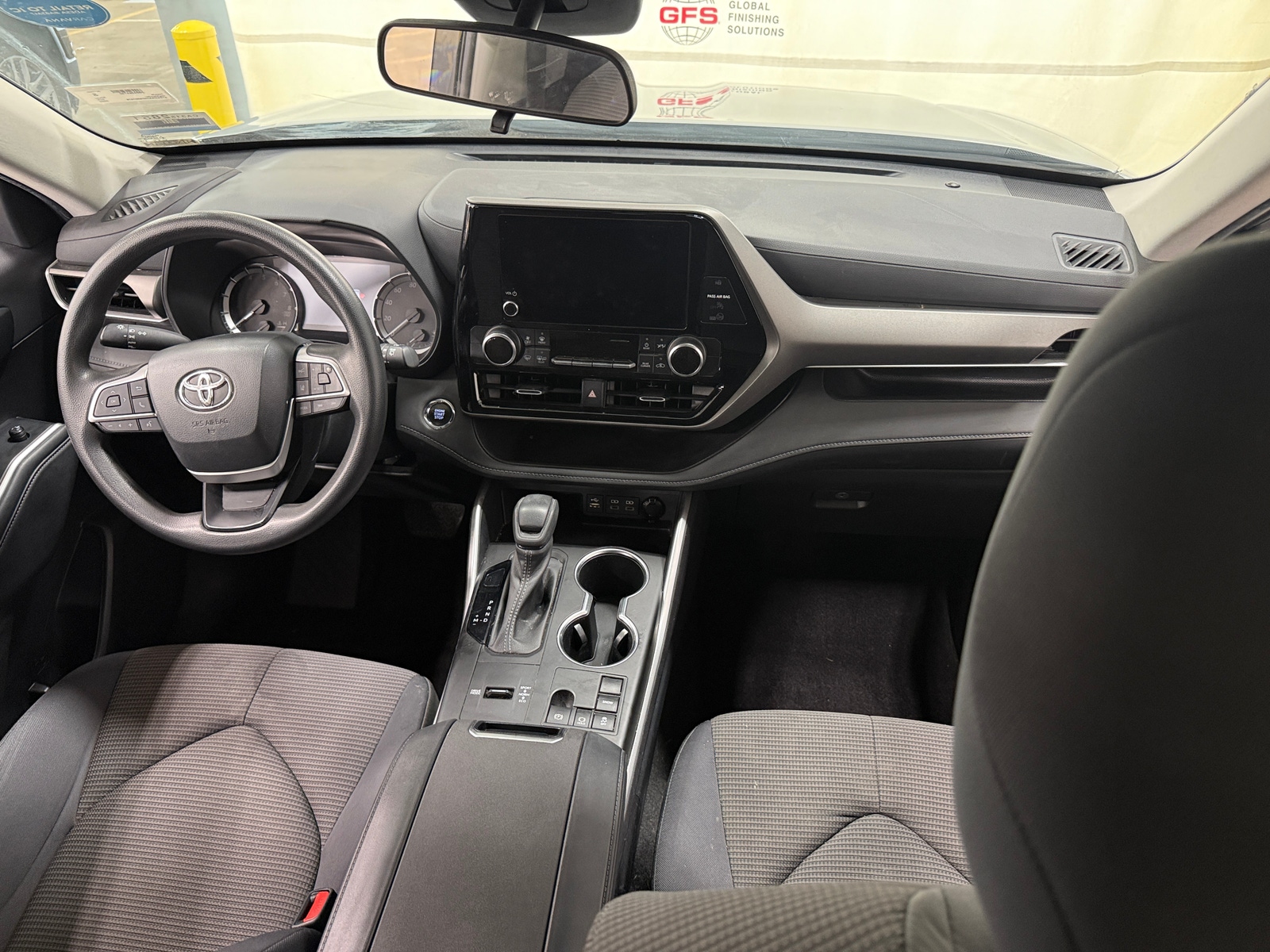 Thumbnail: 2023 Toyota Highlander - 3