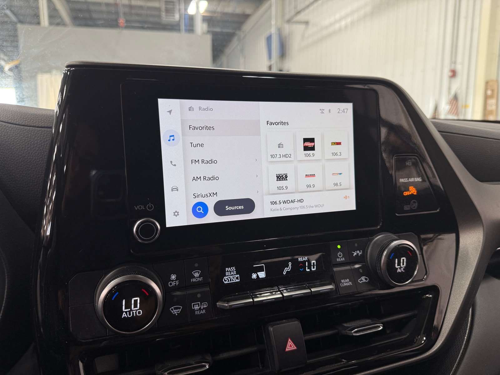 Thumbnail: 2023 Toyota Highlander - 4