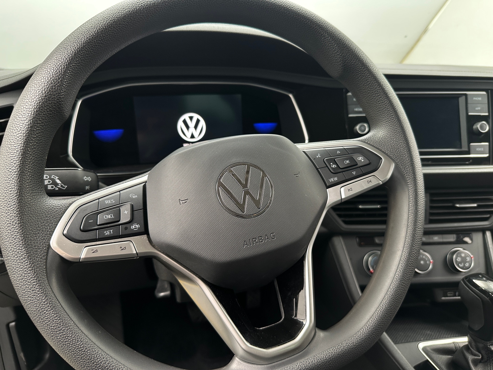 Thumbnail: 2022 Volkswagen Jetta - 5