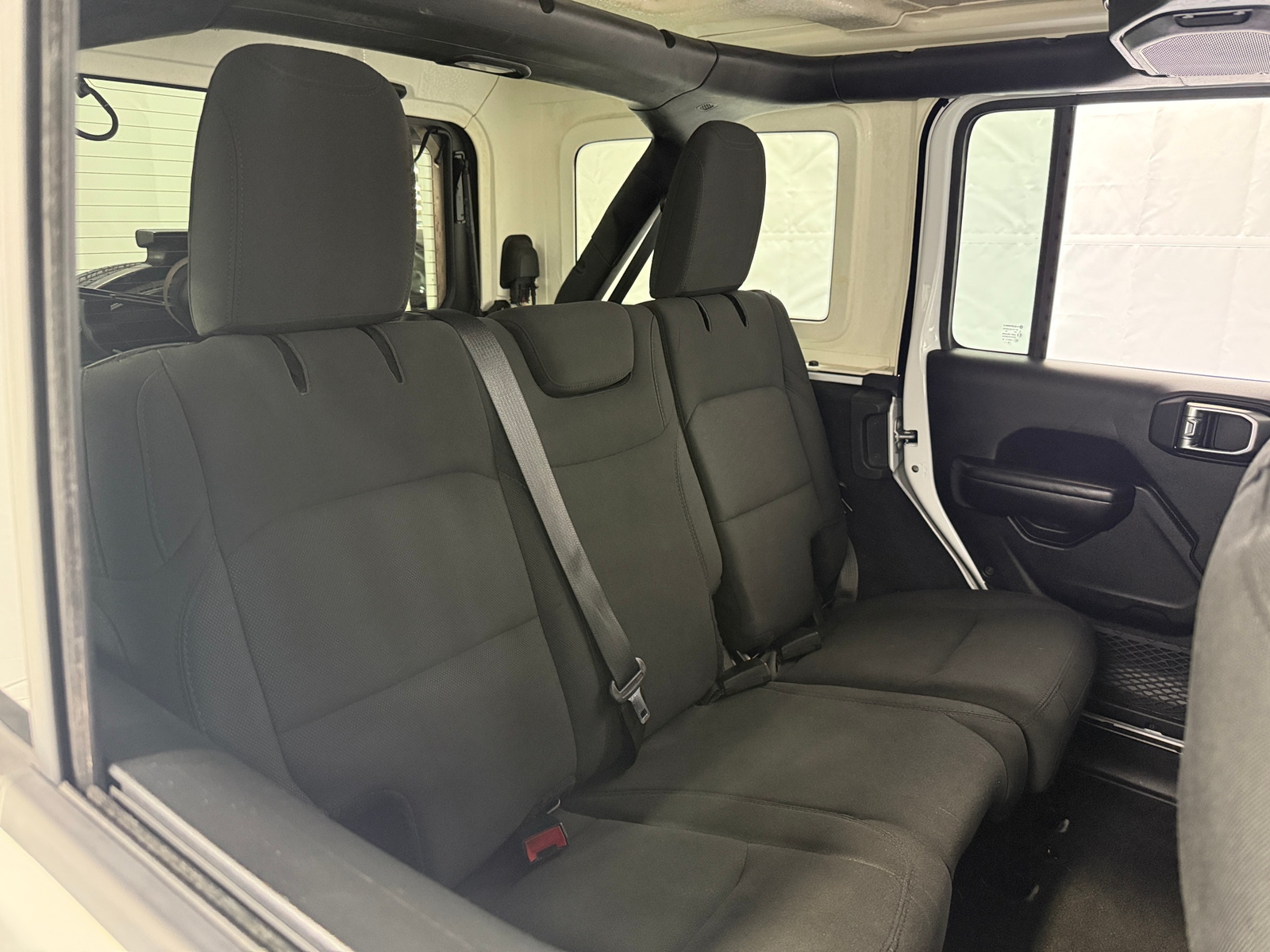 Thumbnail: 2019 Jeep Wrangler - 6