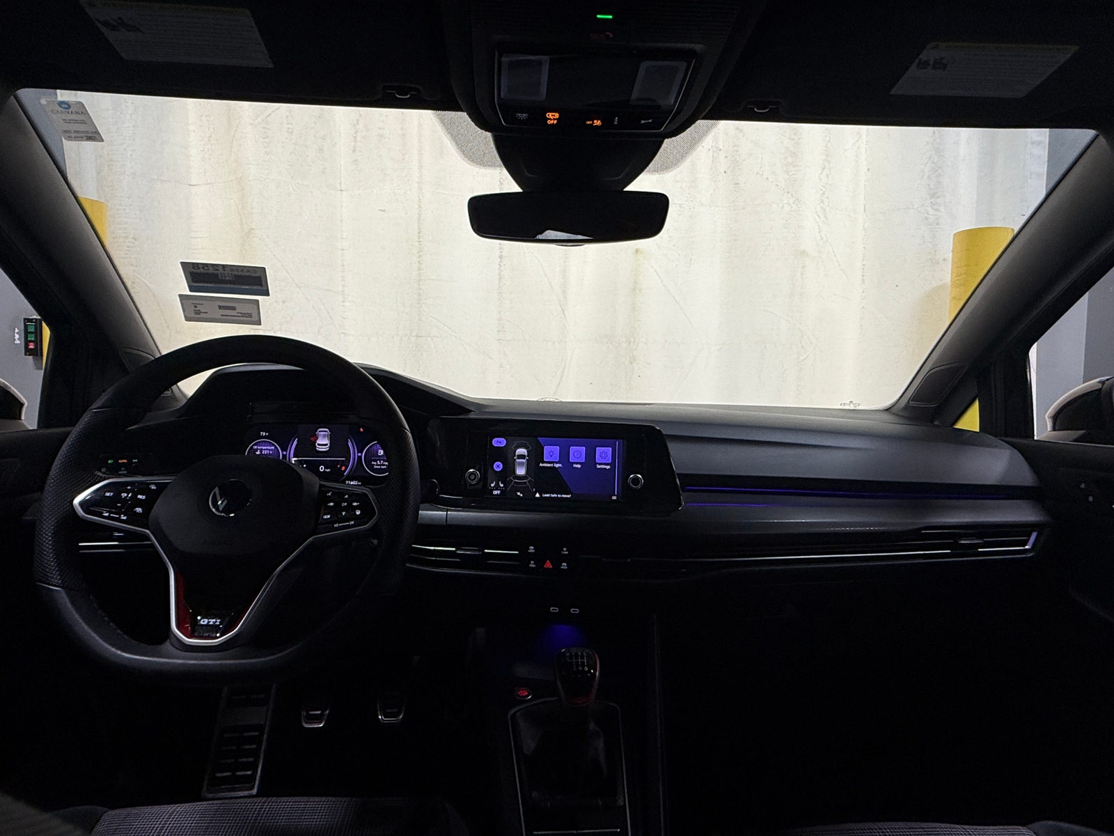 Thumbnail: 2022 Volkswagen Golf - 3