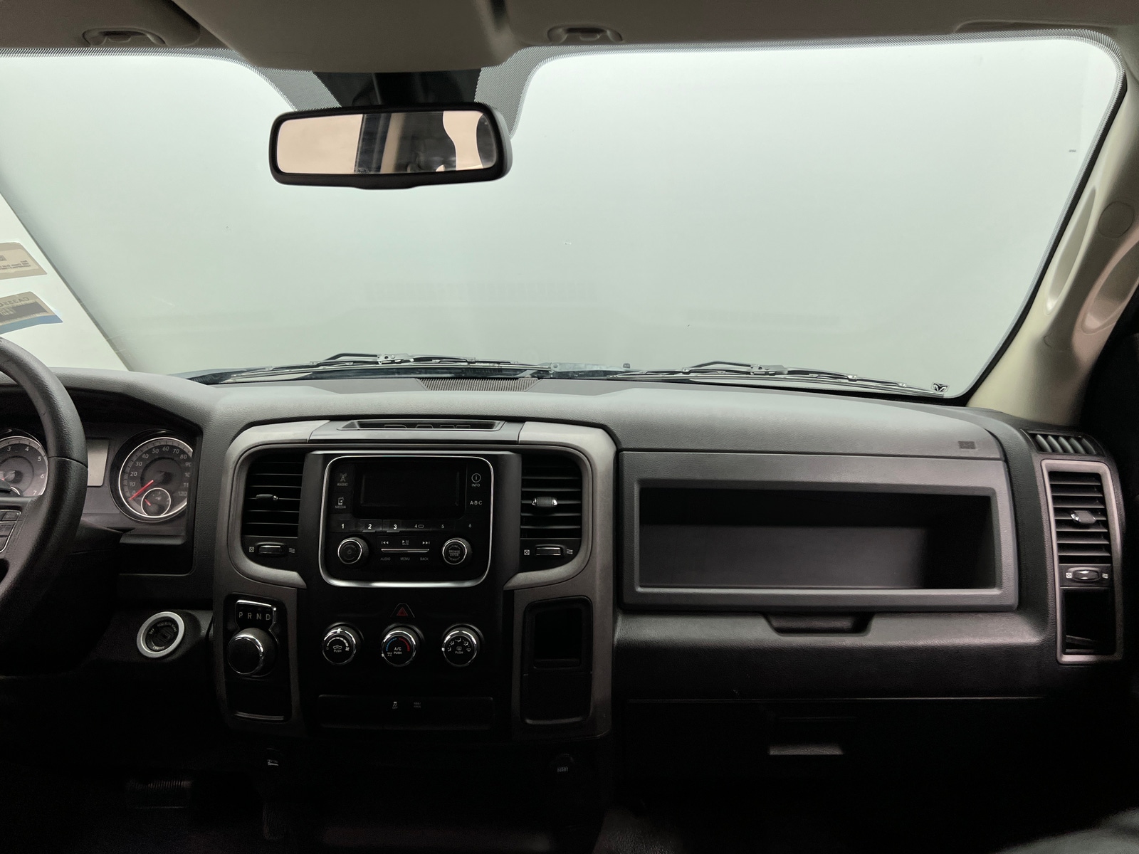 Thumbnail: 2020 RAM 1500 Classic - 3