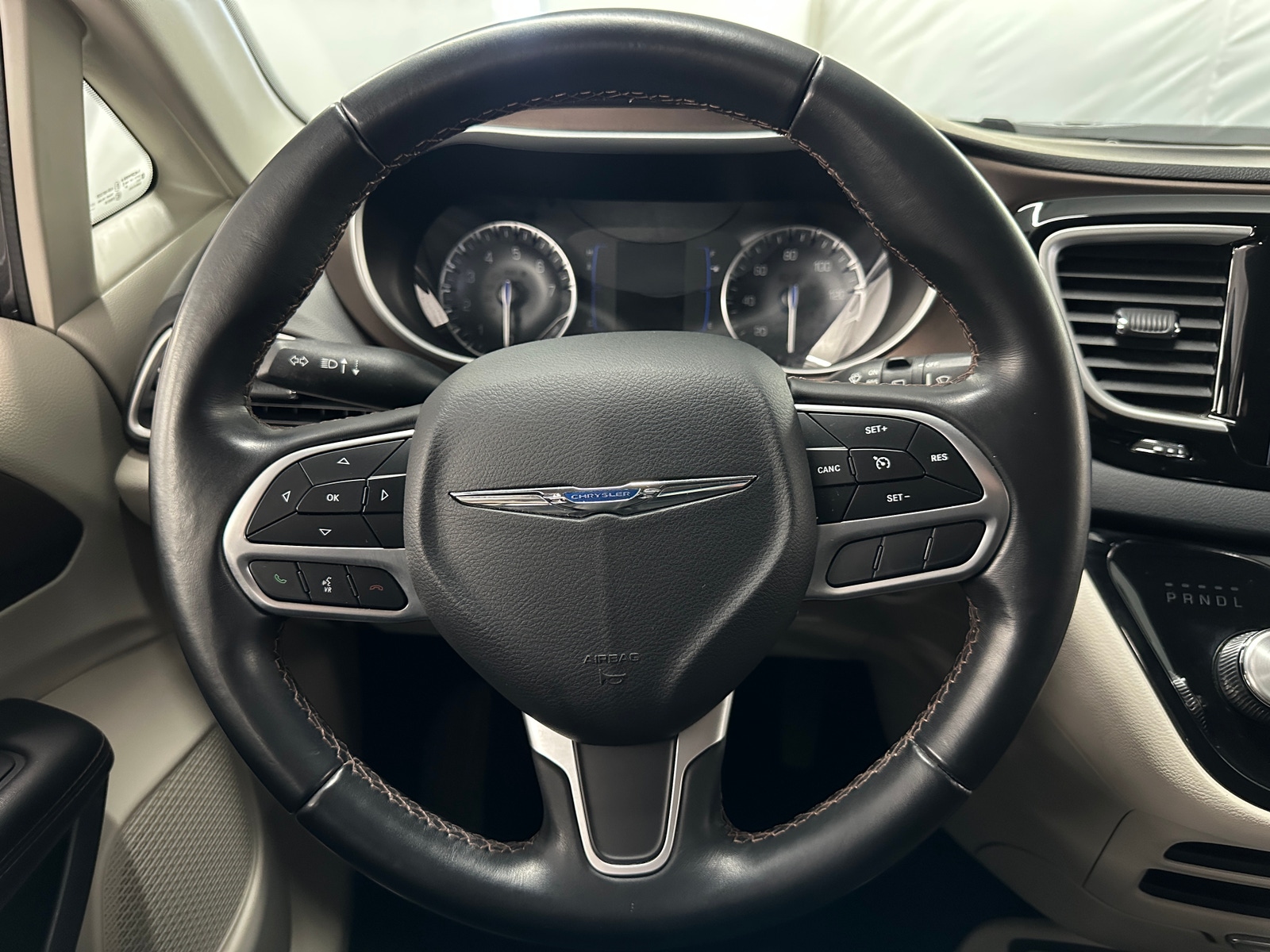Thumbnail: 2018 Chrysler Pacifica - 4