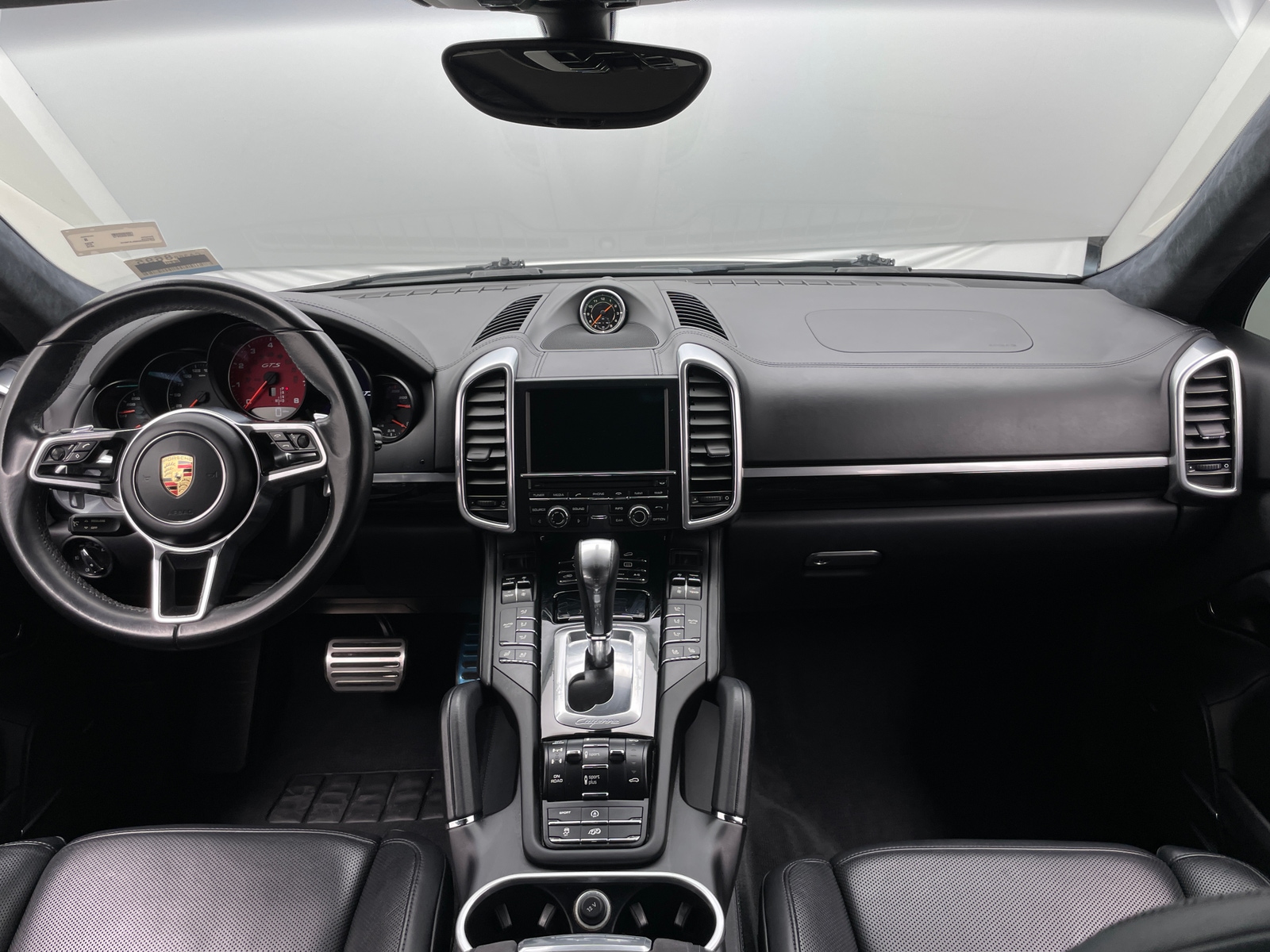 Thumbnail: 2016 Porsche Cayenne - 2