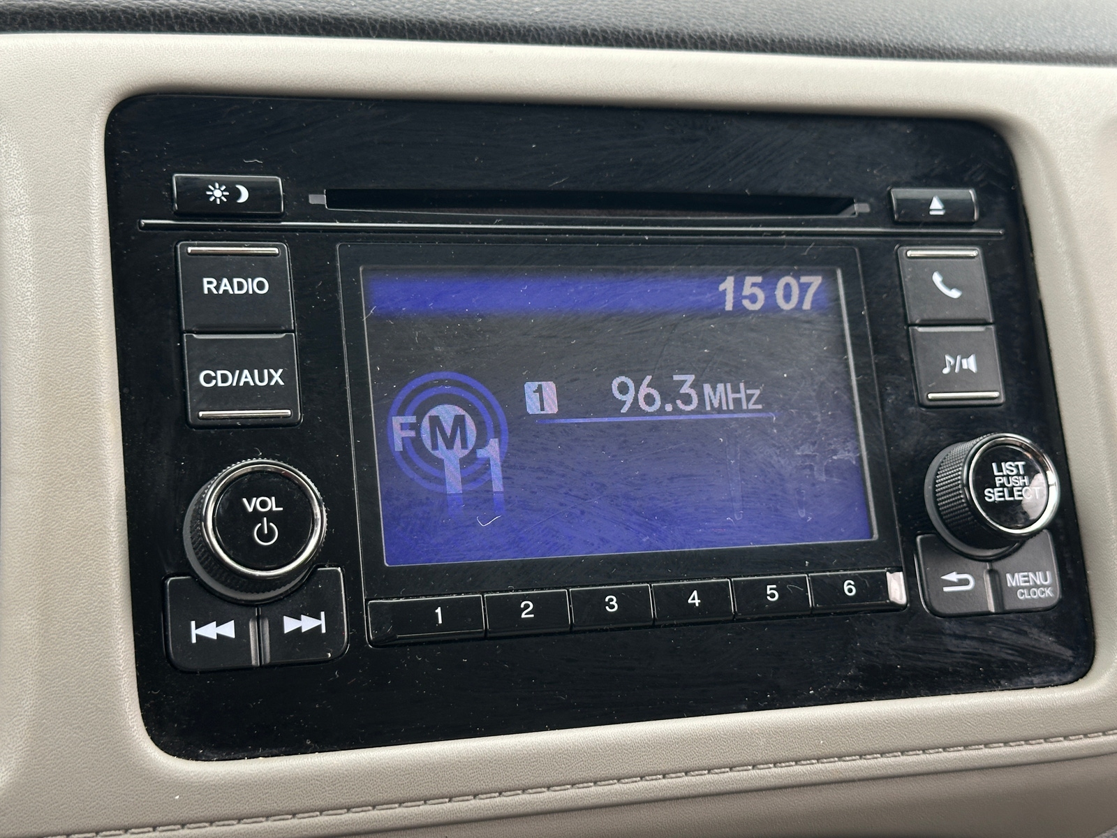 Thumbnail: 2016 Honda HR-V - 4