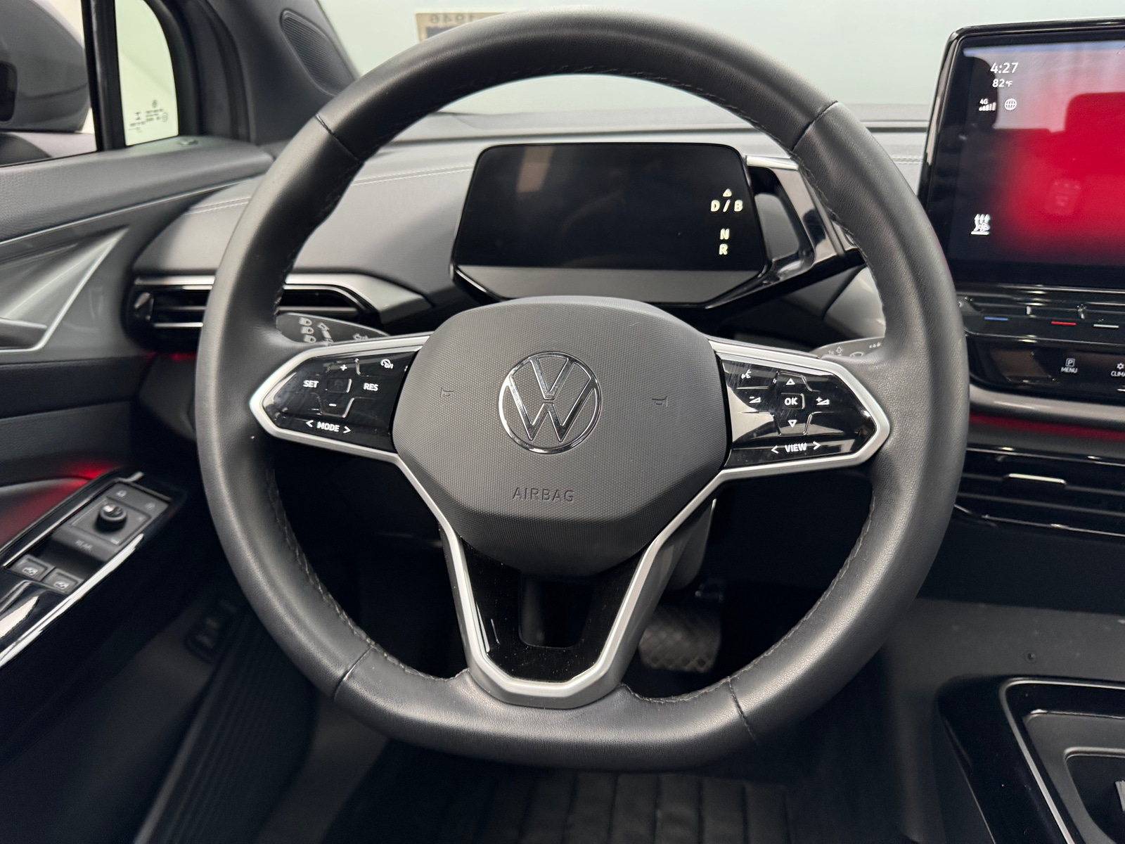 Thumbnail: 2023 Volkswagen ID.4 - 4