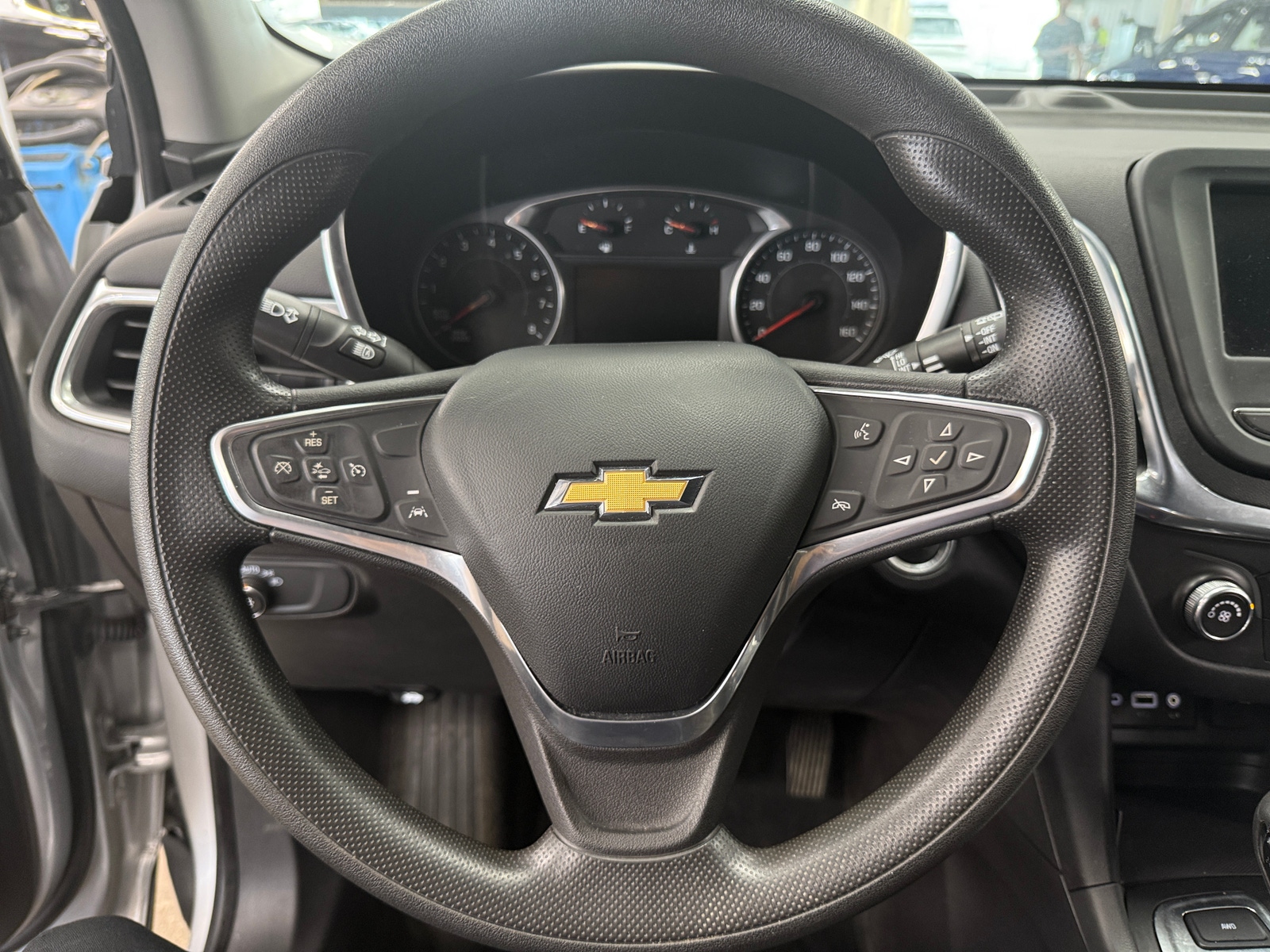 Thumbnail: 2022 Chevrolet Equinox - 5