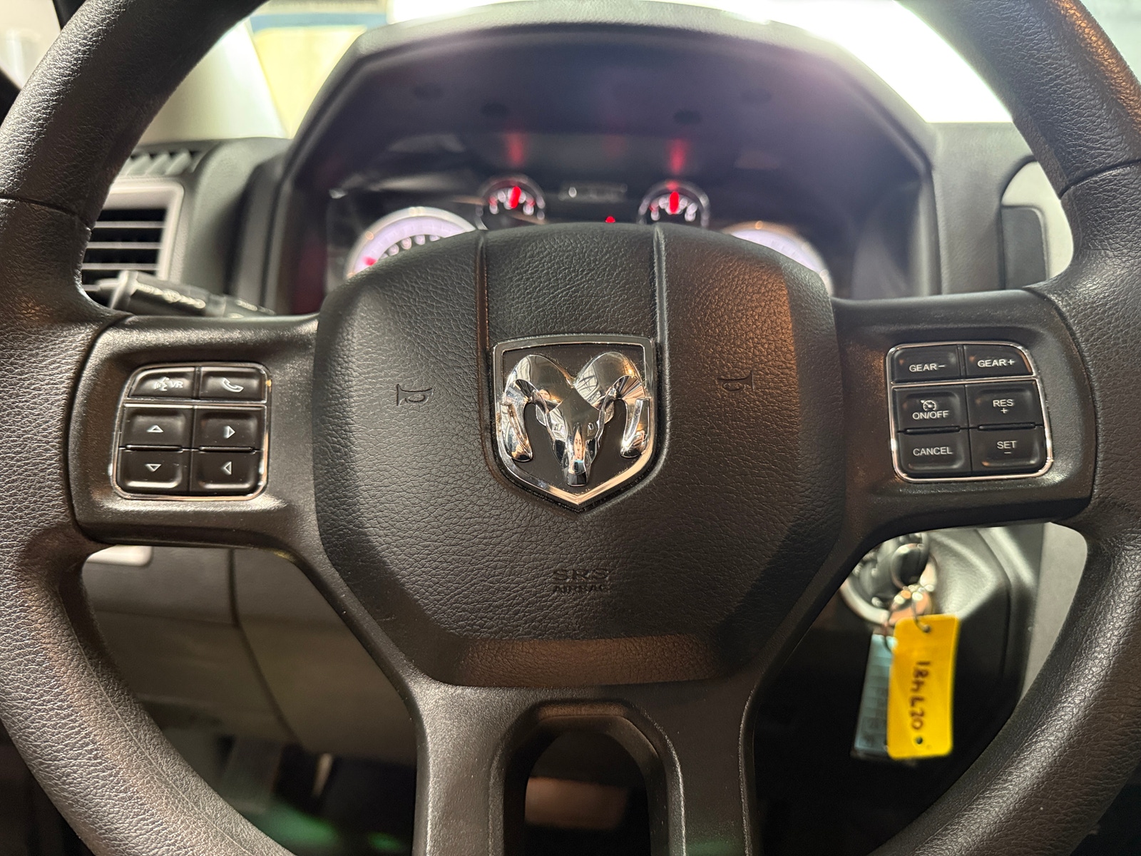 Thumbnail: 2021 RAM 1500 Classic - 5
