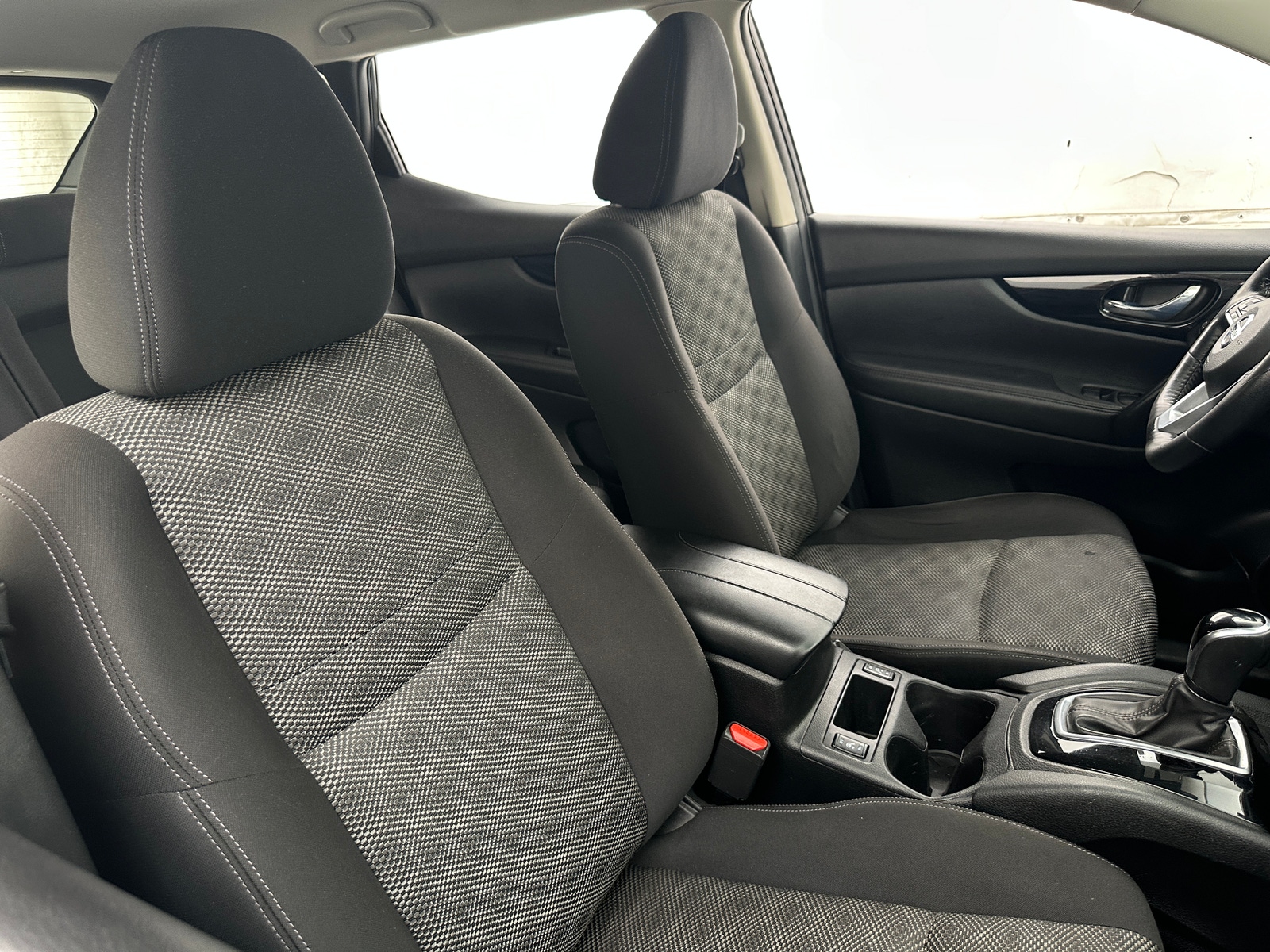 Thumbnail: 2020 Nissan Rogue Sport - 2