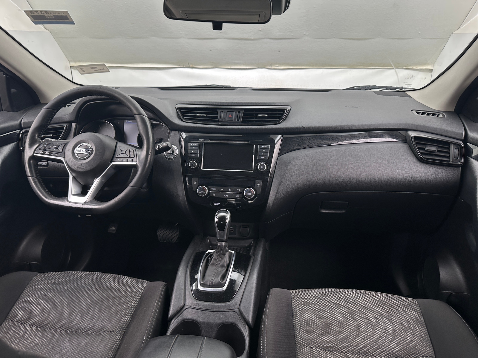 Thumbnail: 2020 Nissan Rogue Sport - 3