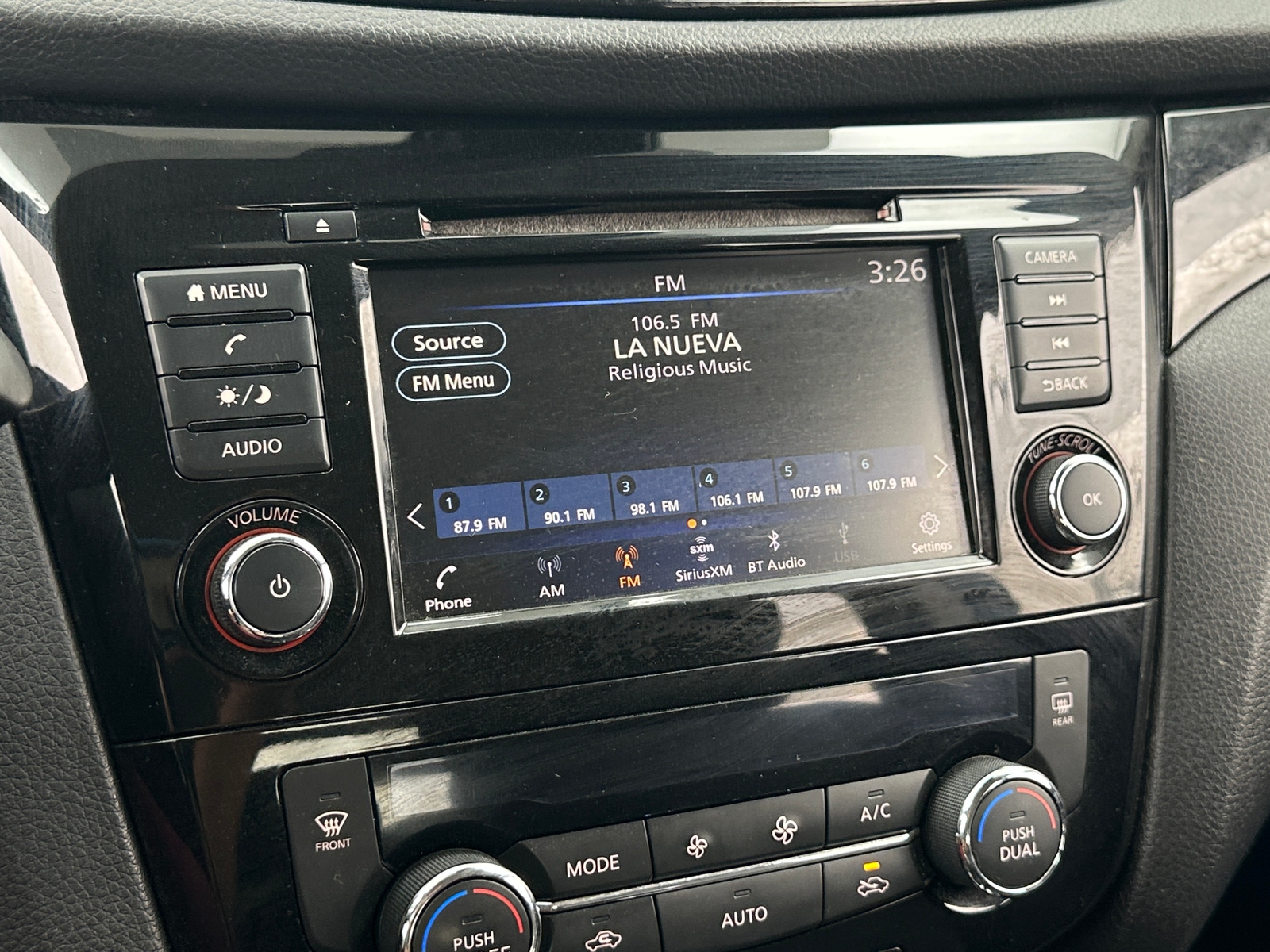 Thumbnail: 2020 Nissan Rogue Sport - 4