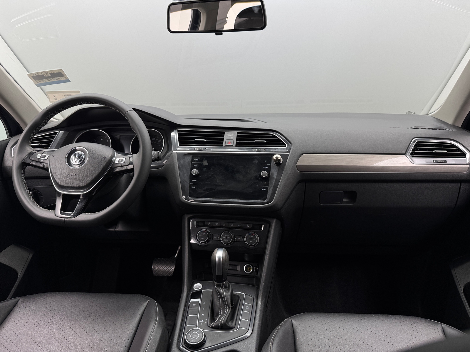 Thumbnail: 2021 Volkswagen Tiguan - 2