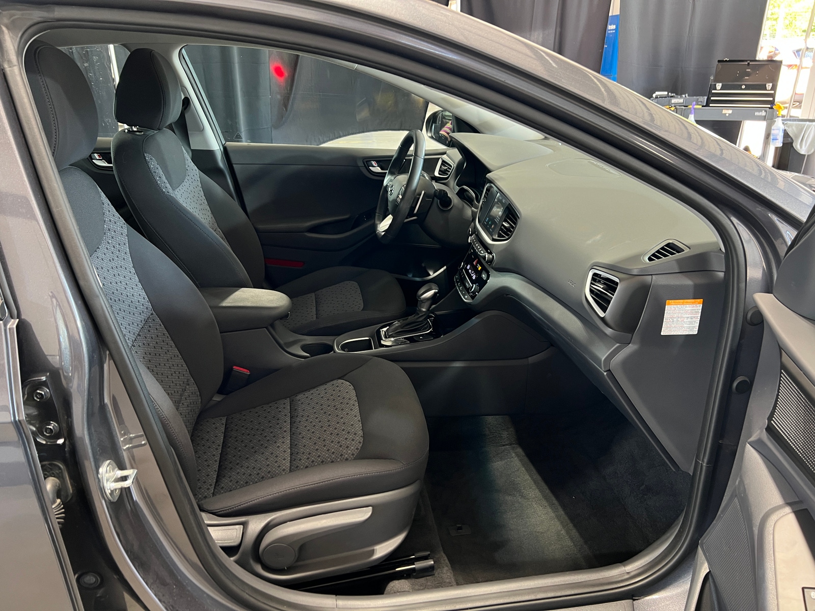 Thumbnail: 2019 Hyundai Ioniq - 2