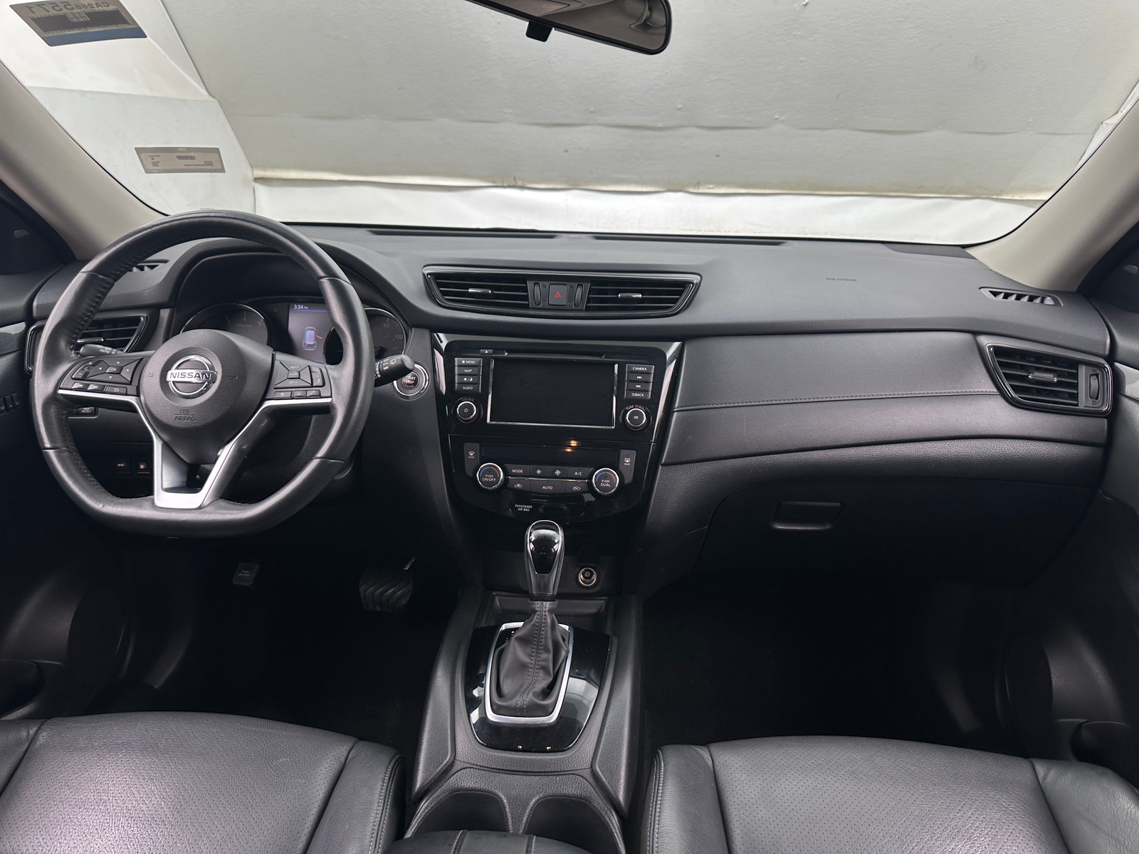 Thumbnail: 2018 Nissan Rogue - 3