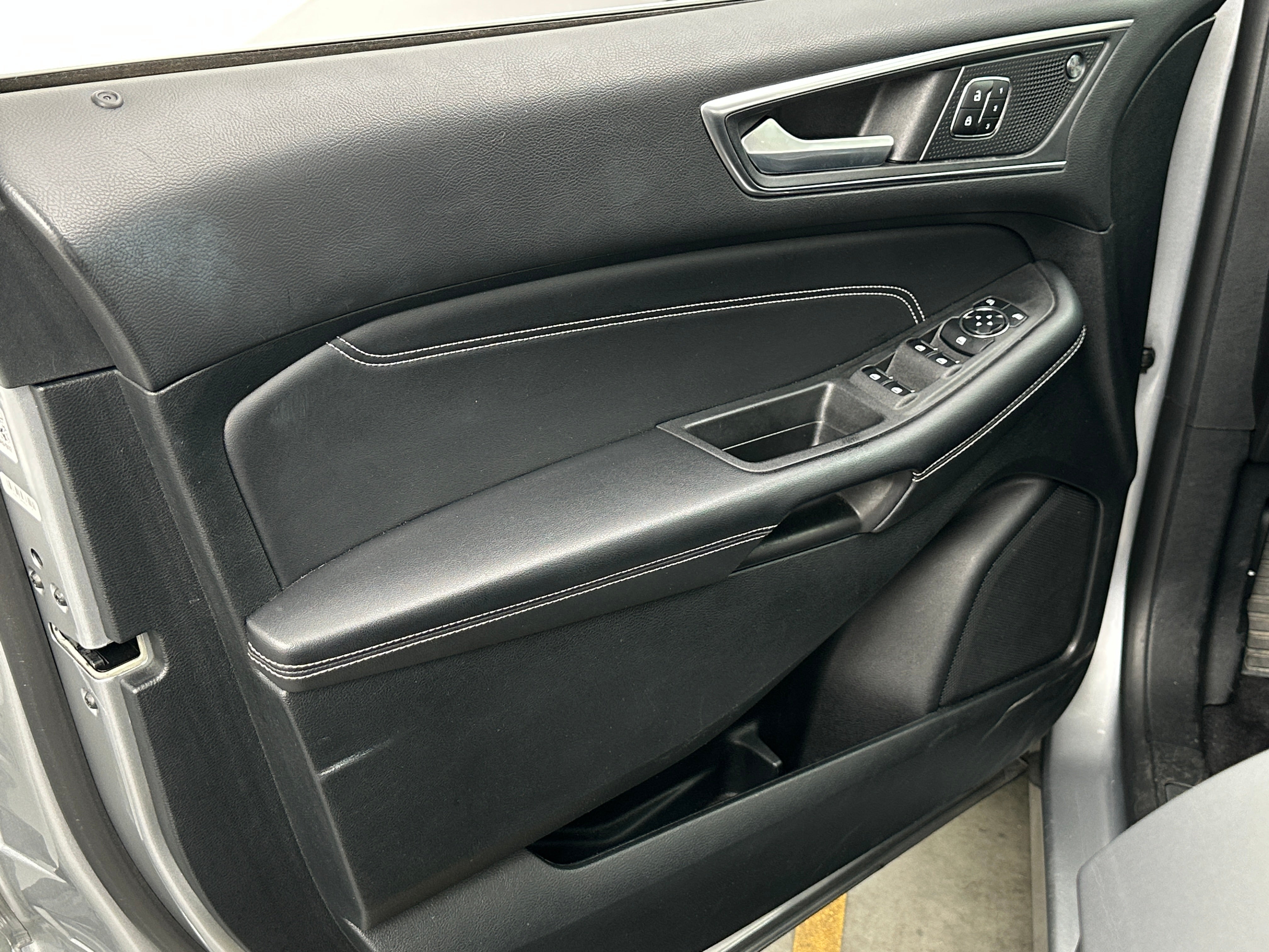 2023 Ford Edge