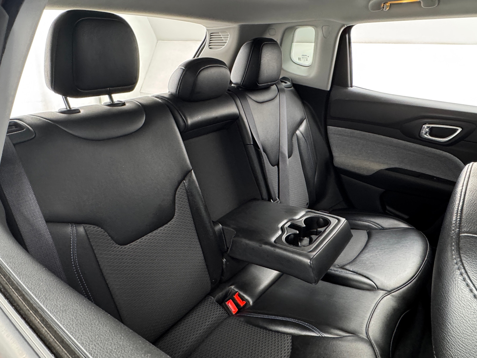Thumbnail: 2022 Jeep Compass - 6