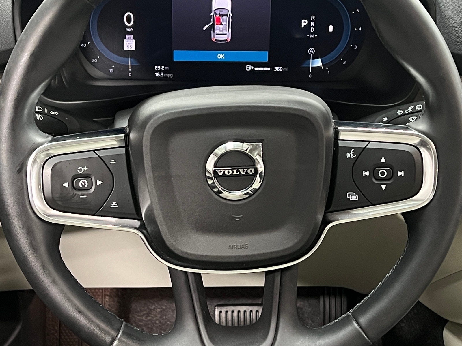 Thumbnail: 2025 Volvo XC40 - 5
