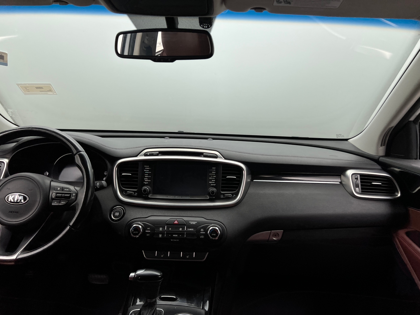 Thumbnail: 2017 Kia Sorento - 2