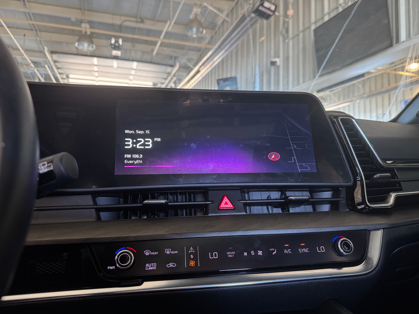 Thumbnail: 2023 Kia Sportage - 3