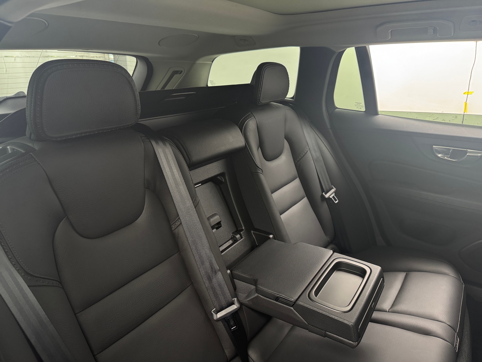 Thumbnail: 2020 Volvo V60 - 5