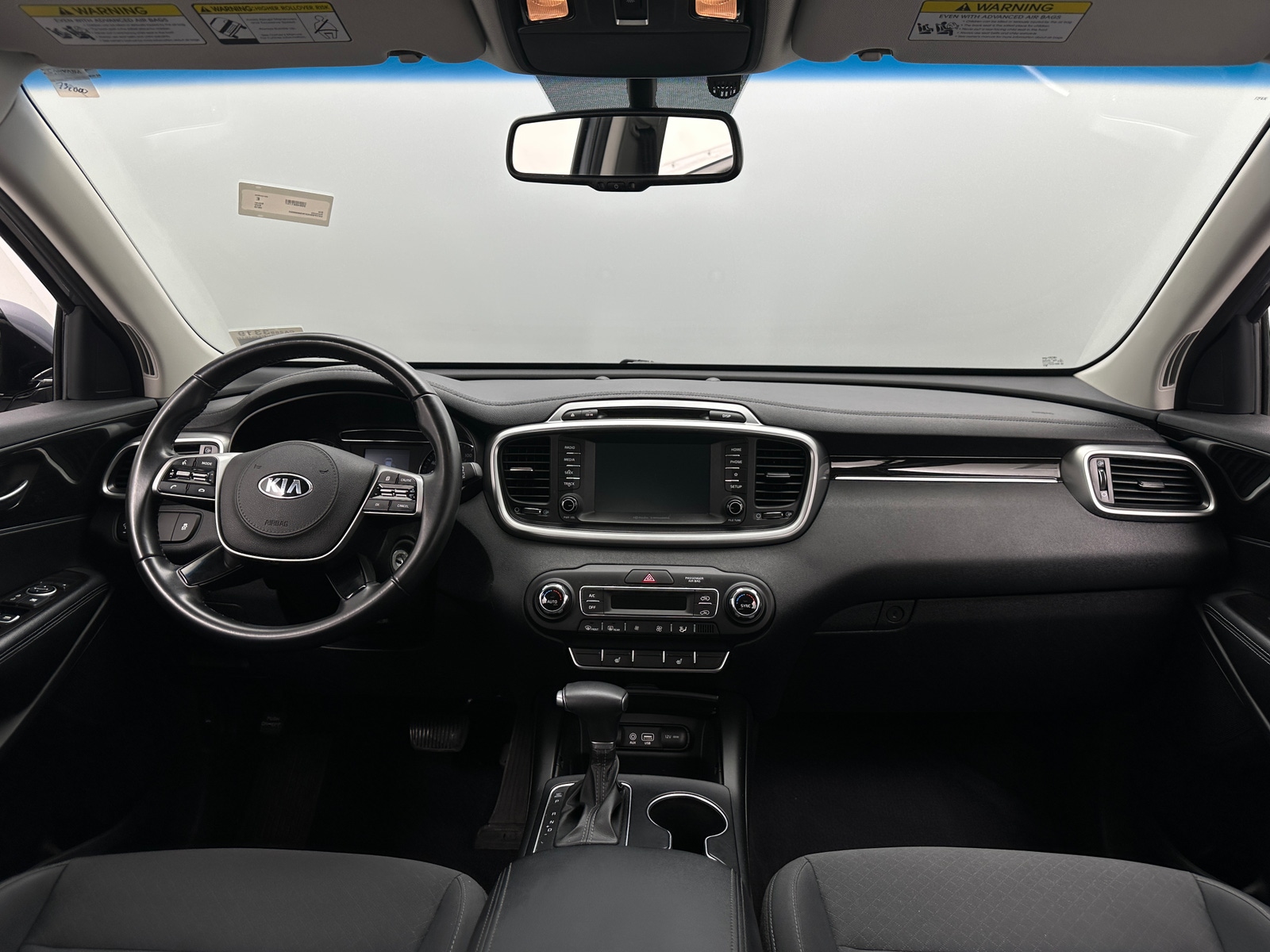 Thumbnail: 2019 Kia Sorento - 3