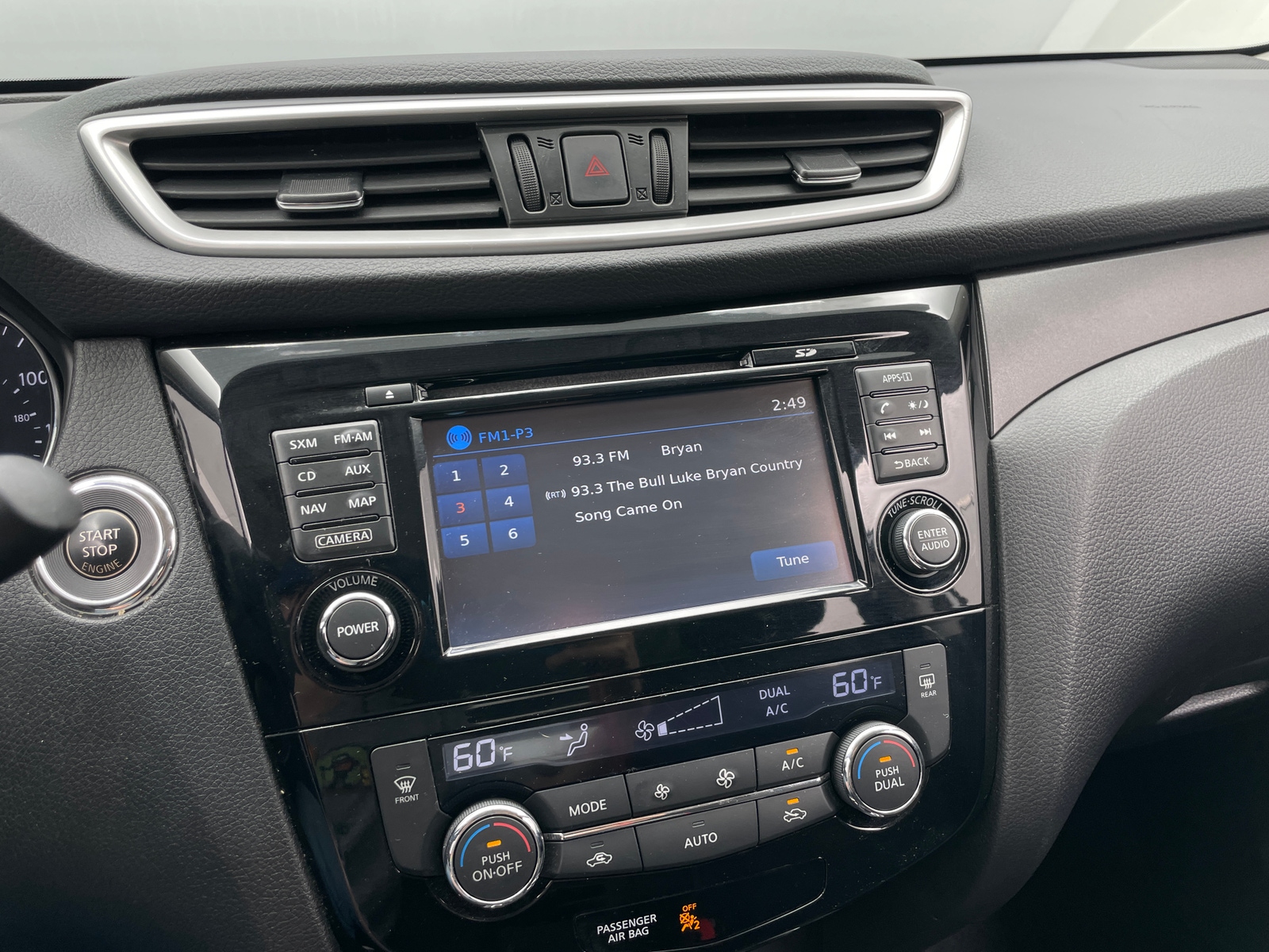 Thumbnail: 2015 Nissan Rogue - 4