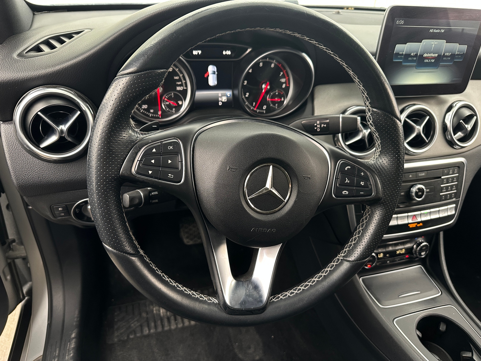 Thumbnail: 2018 Mercedes-Benz GLA - 4