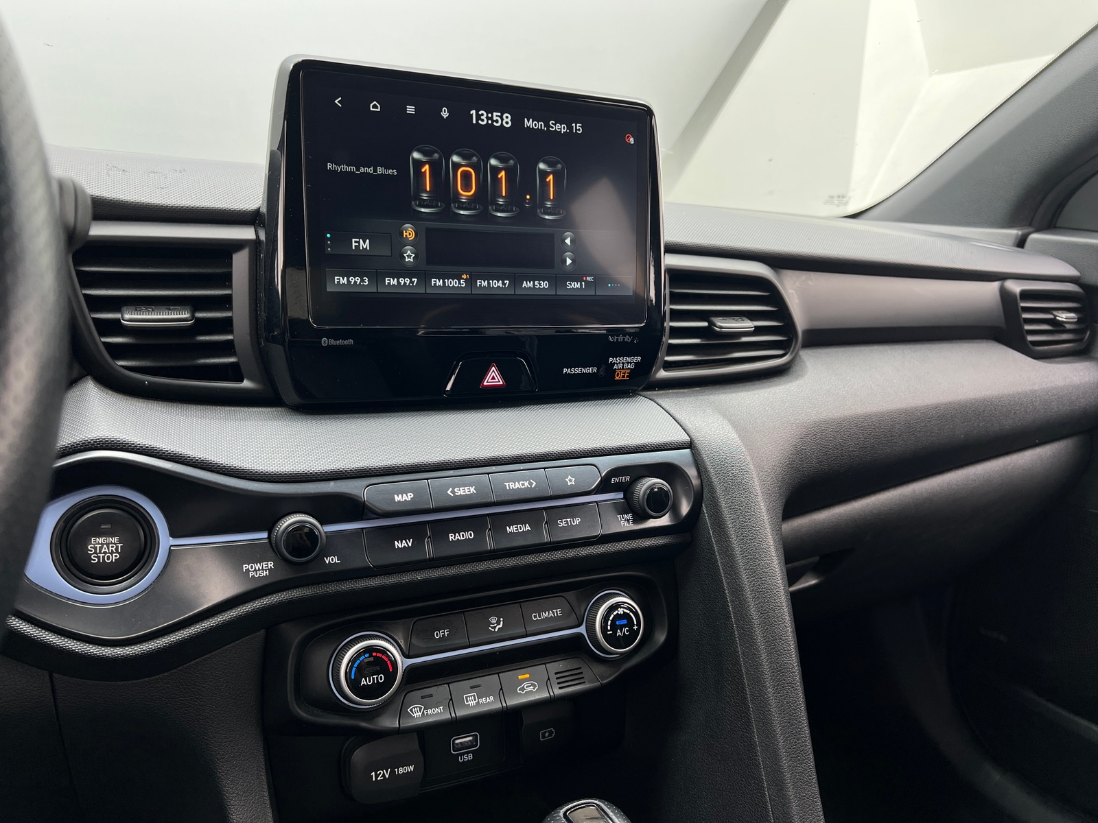 Thumbnail: 2021 Hyundai Veloster - 3