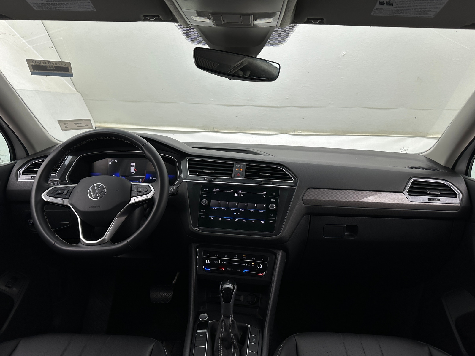 Thumbnail: 2024 Volkswagen Tiguan - 2