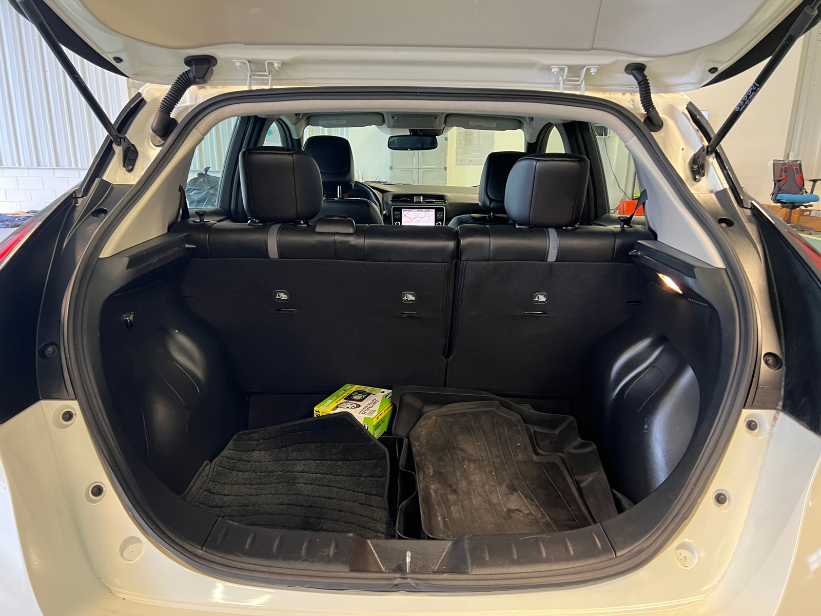 Thumbnail: 2019 Nissan Leaf - 6