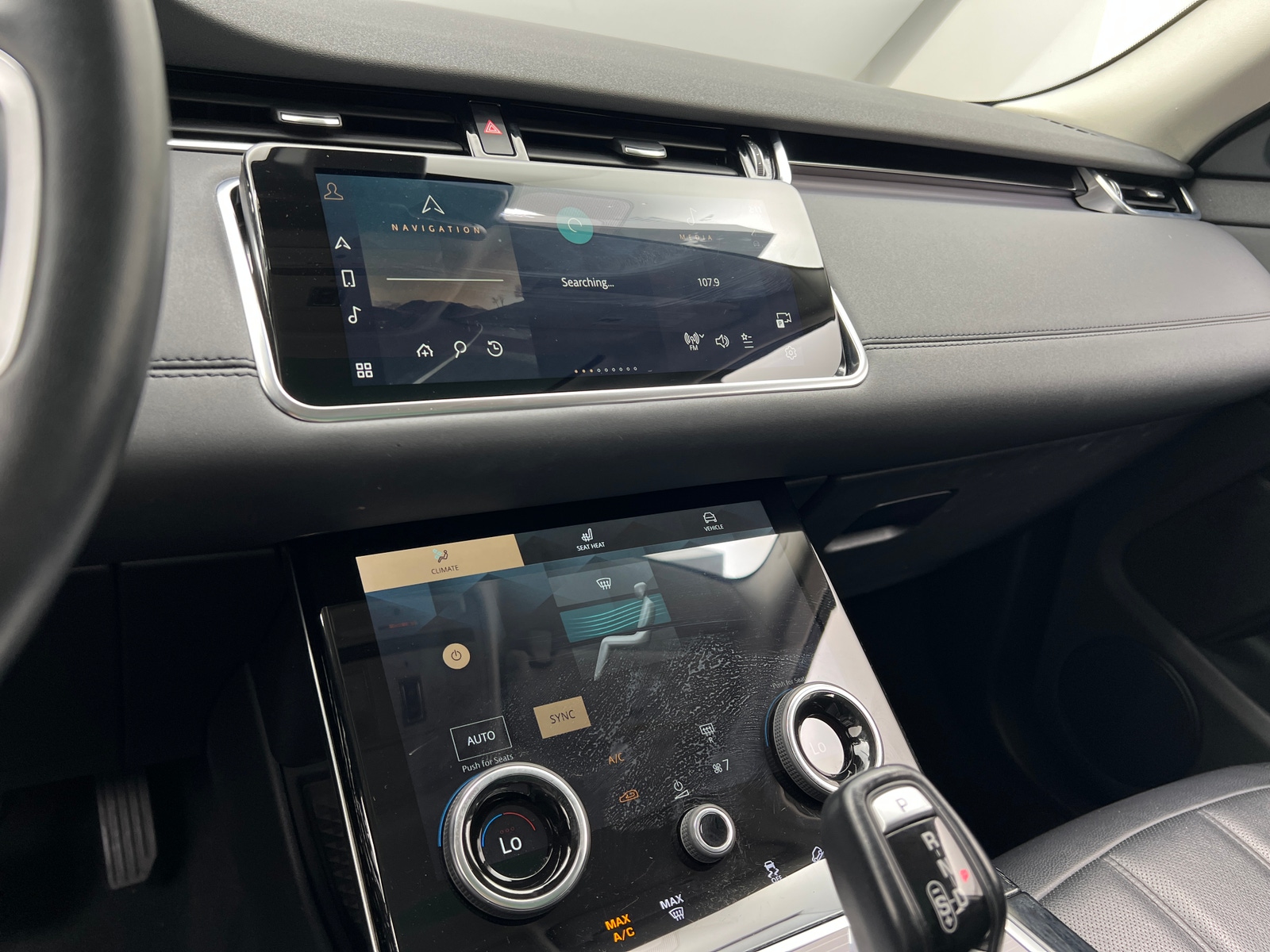Thumbnail: 2021 Land Rover Range Rover Evoque - 3