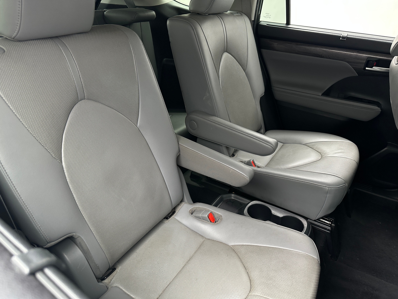 Thumbnail: 2021 Toyota Highlander - 5