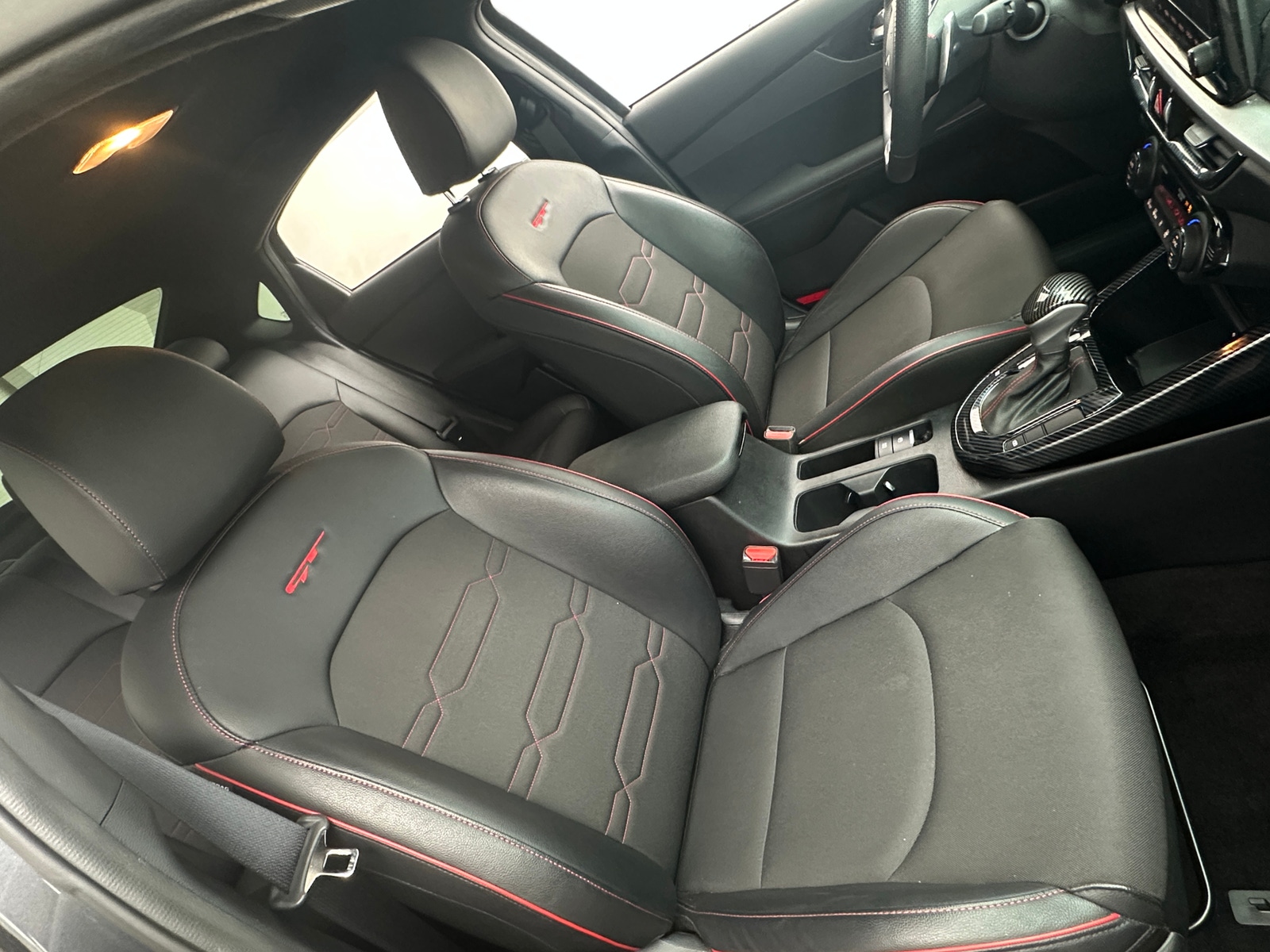 Thumbnail: 2022 Kia Forte - 2