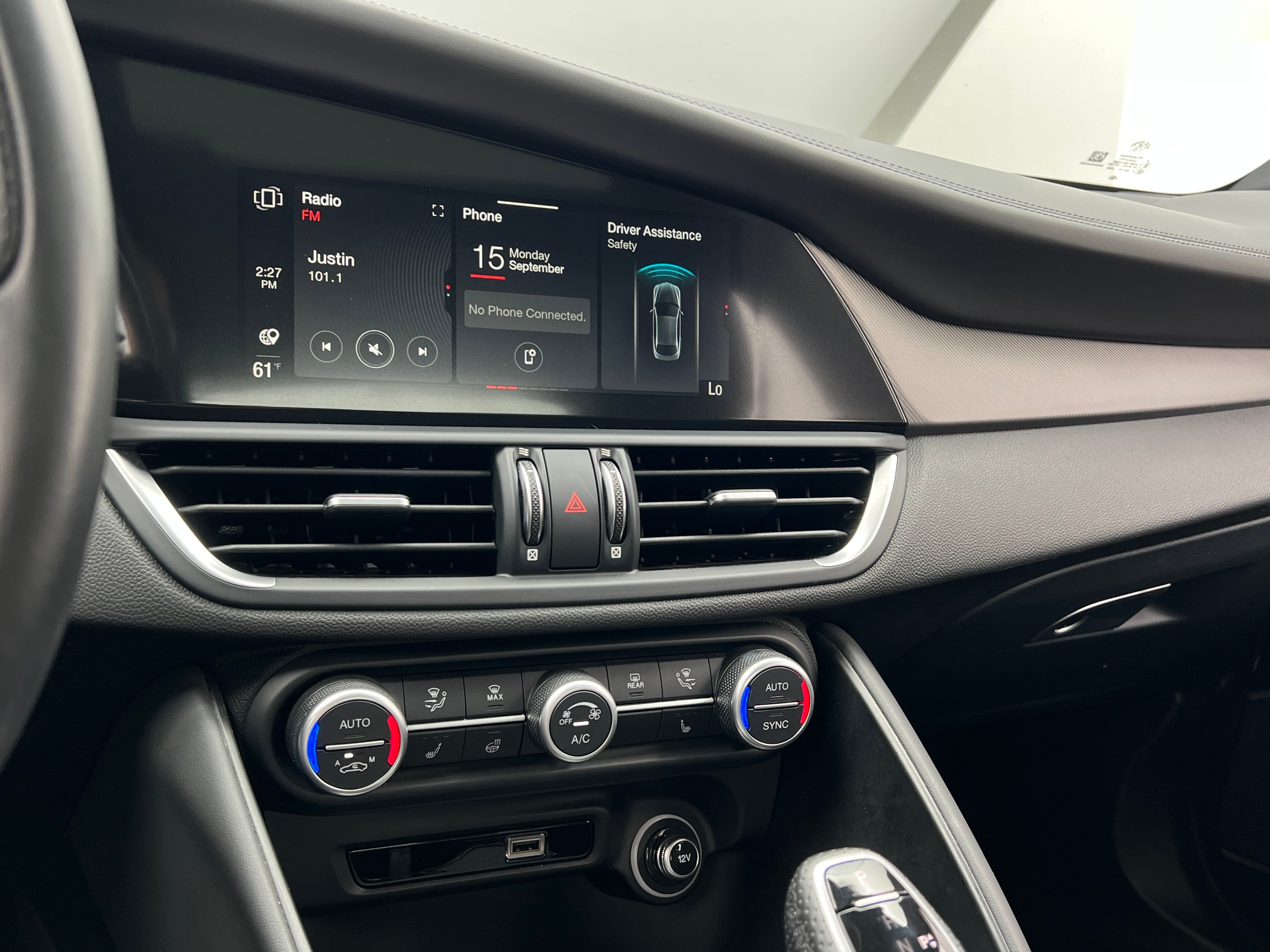 Thumbnail: 2020 Alfa Romeo Giulia - 3