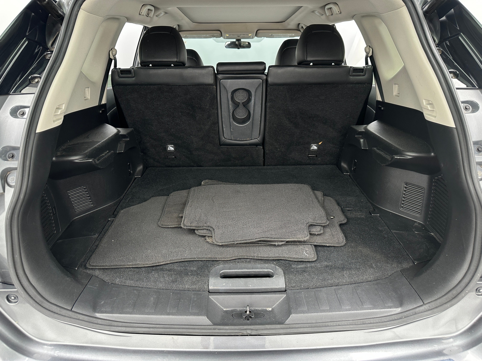 Thumbnail: 2016 Nissan Rogue - 6