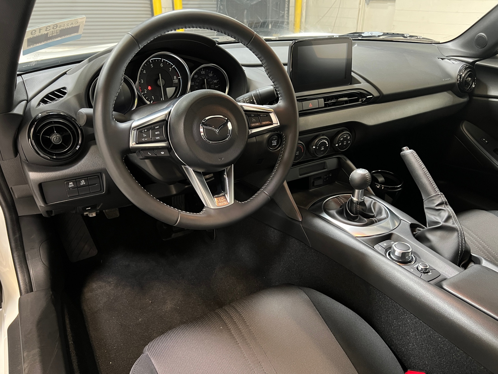 Thumbnail: 2021 Mazda MX-5 Miata - 3