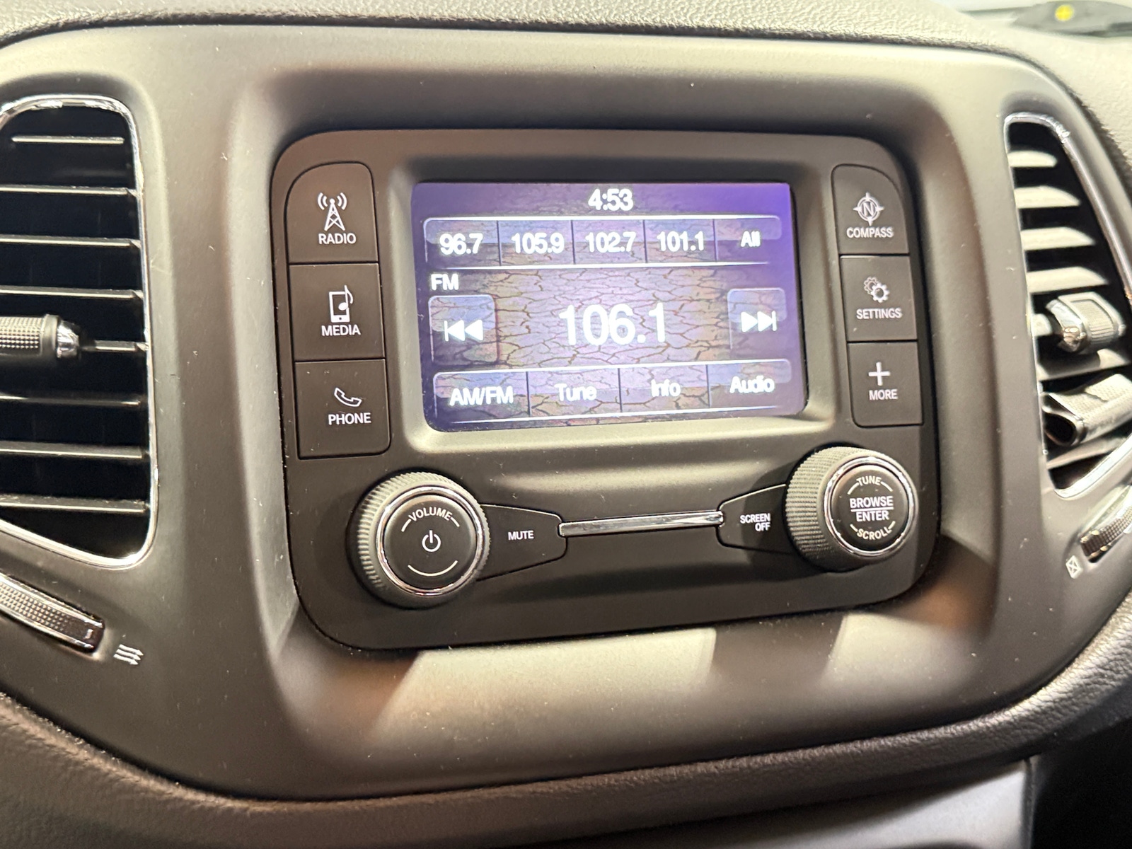 Thumbnail: 2018 Jeep Compass - 4
