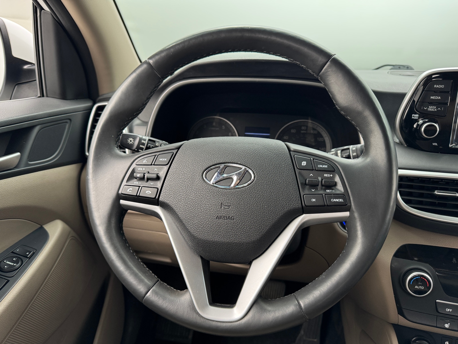 Thumbnail: 2019 Hyundai Tucson - 4