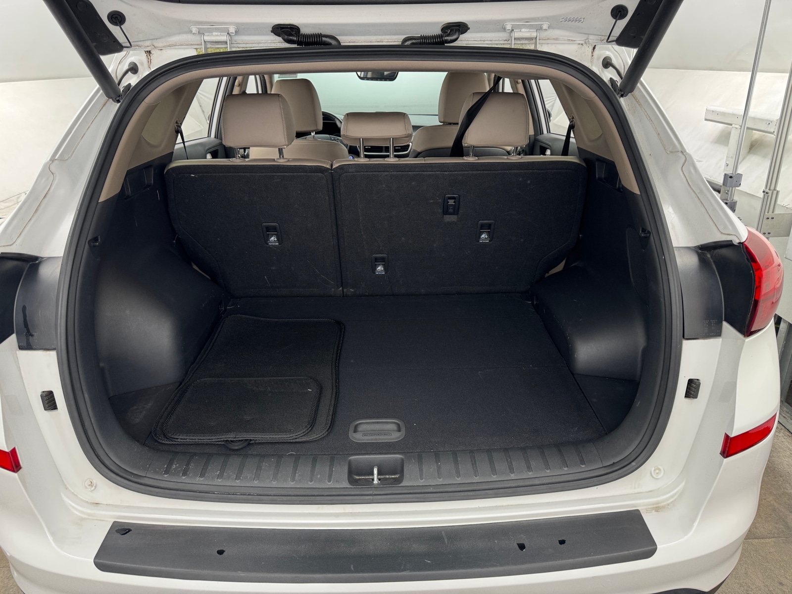 Thumbnail: 2019 Hyundai Tucson - 6
