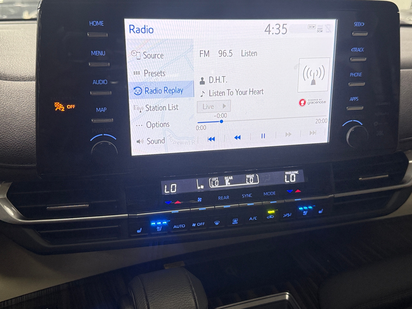 Thumbnail: 2022 Toyota Sienna - 3