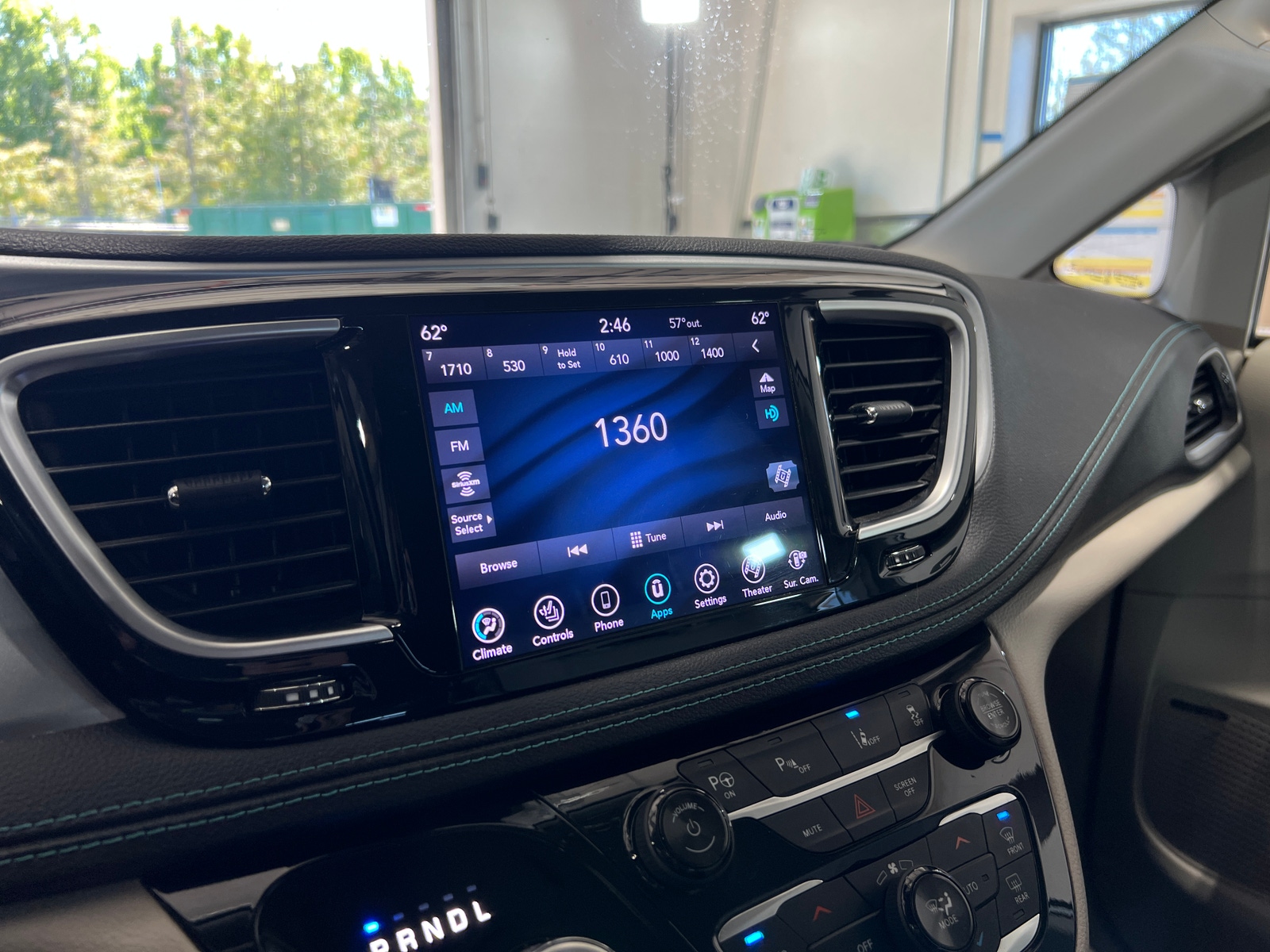 Thumbnail: 2018 Chrysler Pacifica - 3