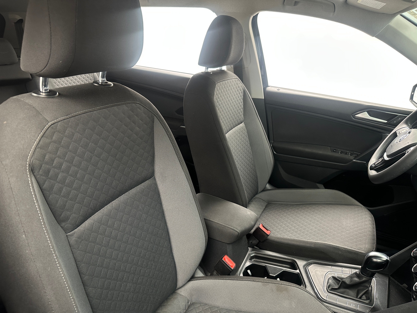 Thumbnail: 2018 Volkswagen Tiguan - 2