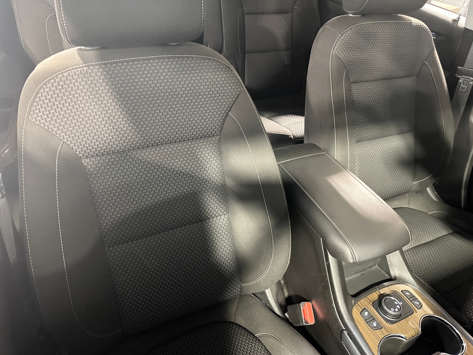 Thumbnail: 2023 GMC Acadia - 2