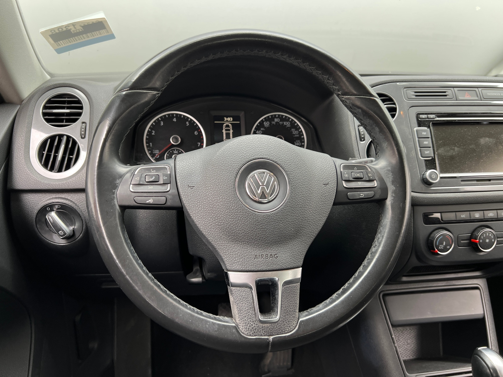 Thumbnail: 2015 Volkswagen Tiguan - 5