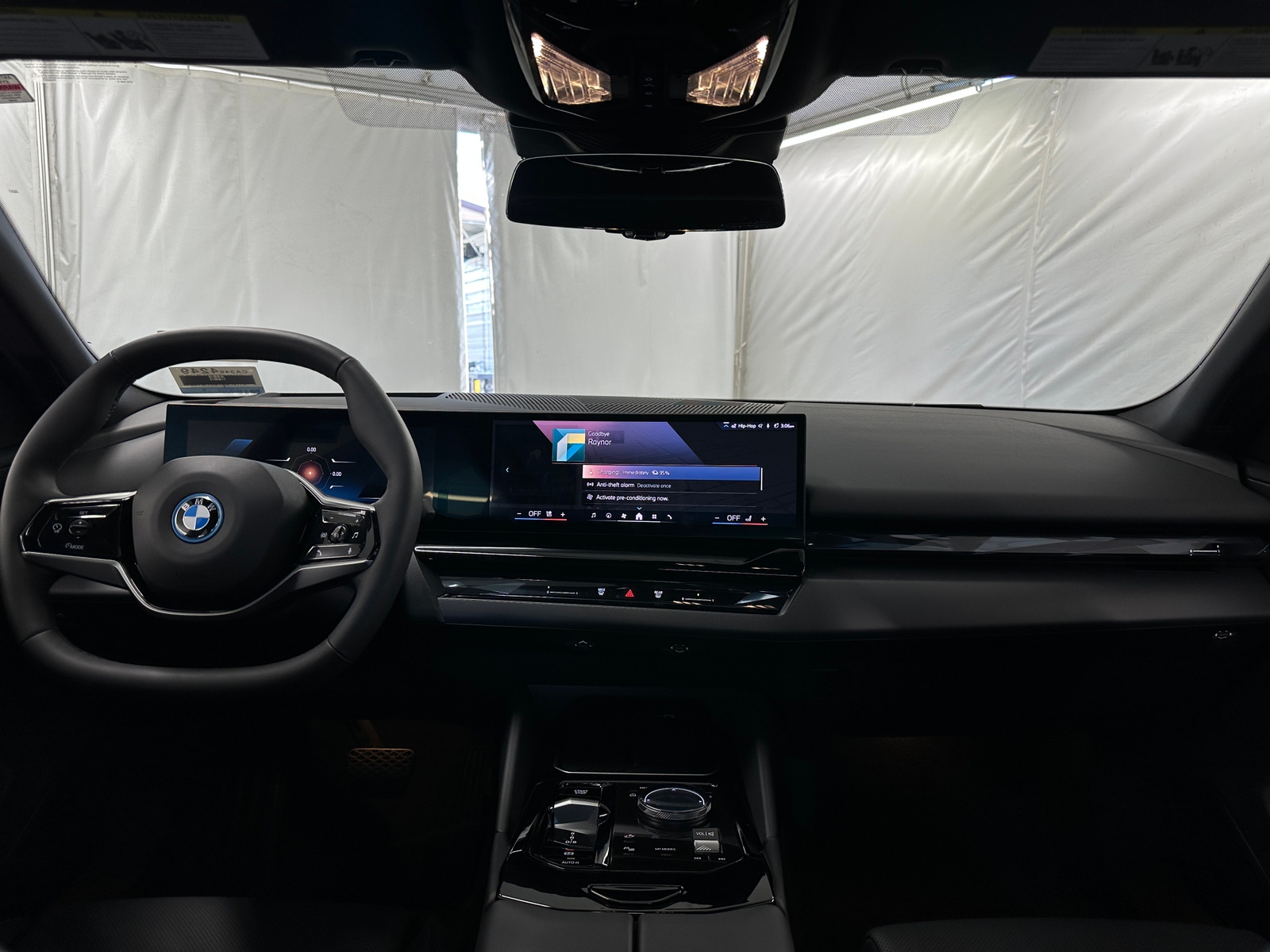 Thumbnail: 2025 BMW i5 - 2